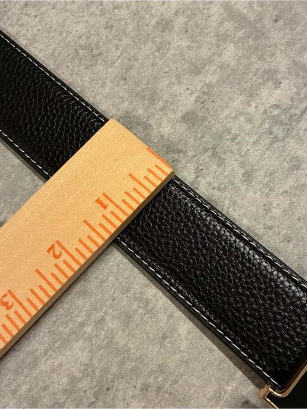 Vintage Style Black Leather Men’s Belt with Gold Buckle - Picture 5 of 10